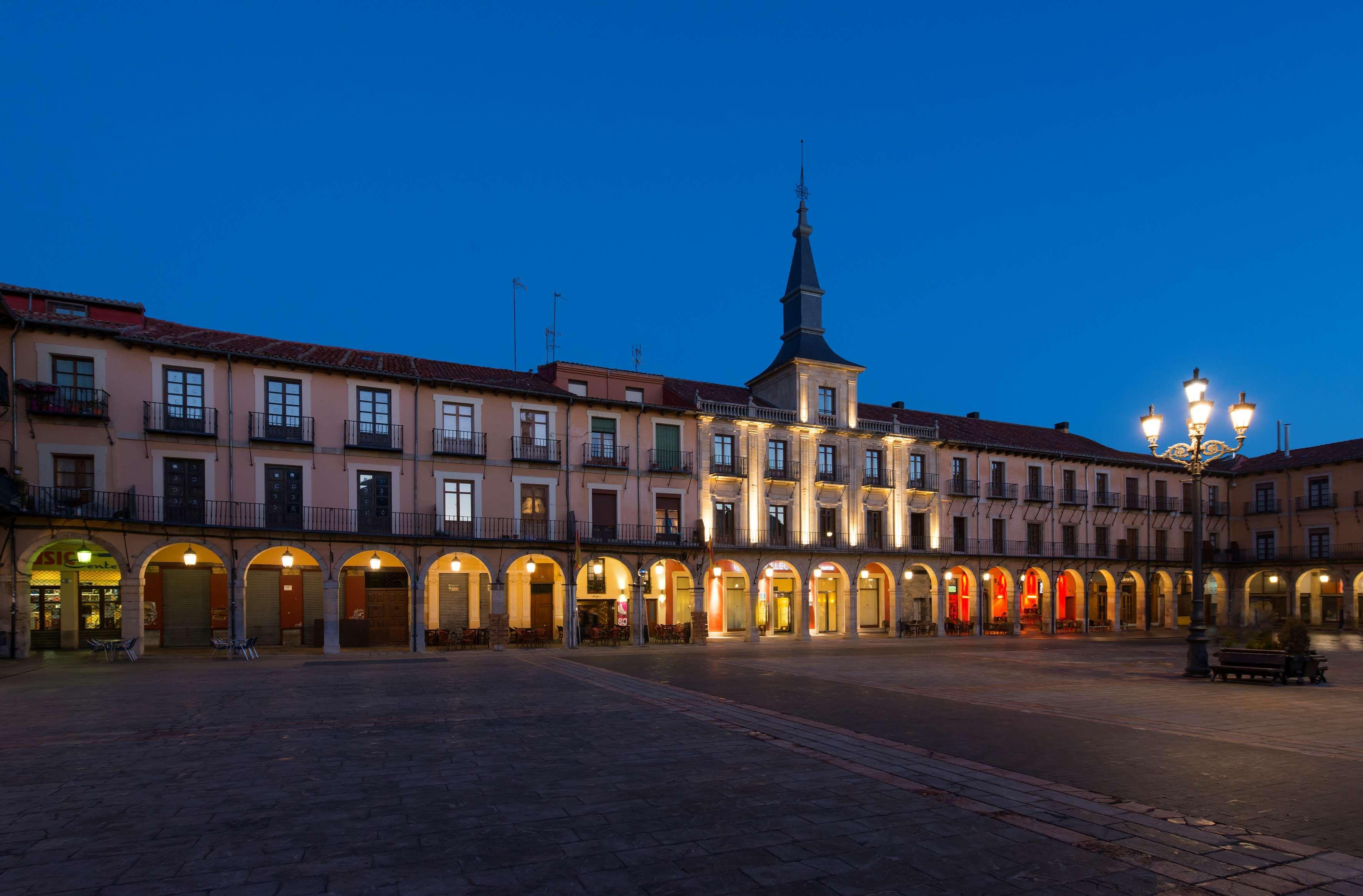Nh Collection Leon Plaza Mayor Eksteriør billede